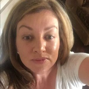 Meet your Posher, Claudia