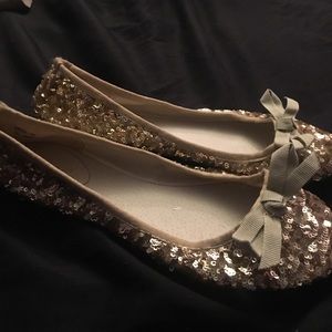***price drop***Fantastic gold sequin flats
