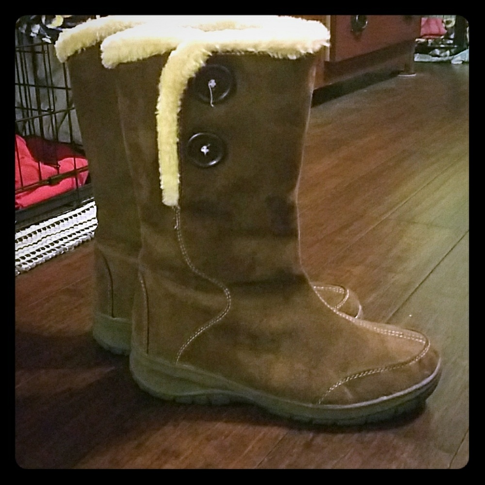 Fur lined boots