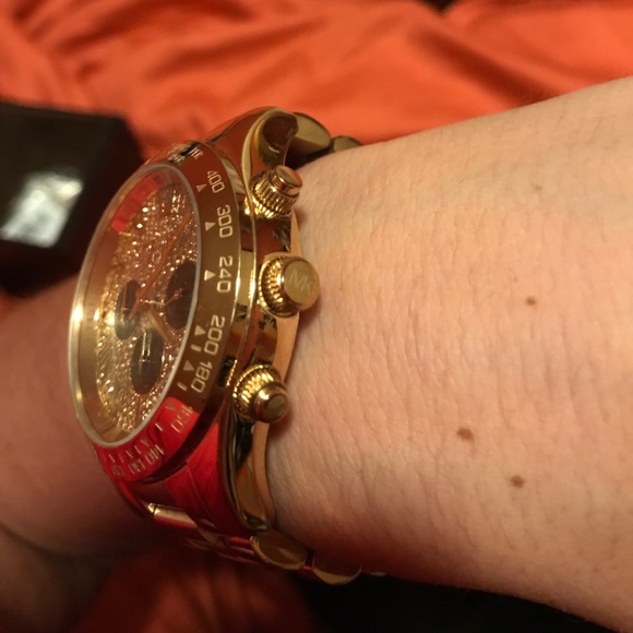 Gold Michael Kors Watch - Picture 3 of 4
