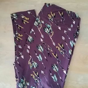 LuLaRoe TC Arrow Leggings