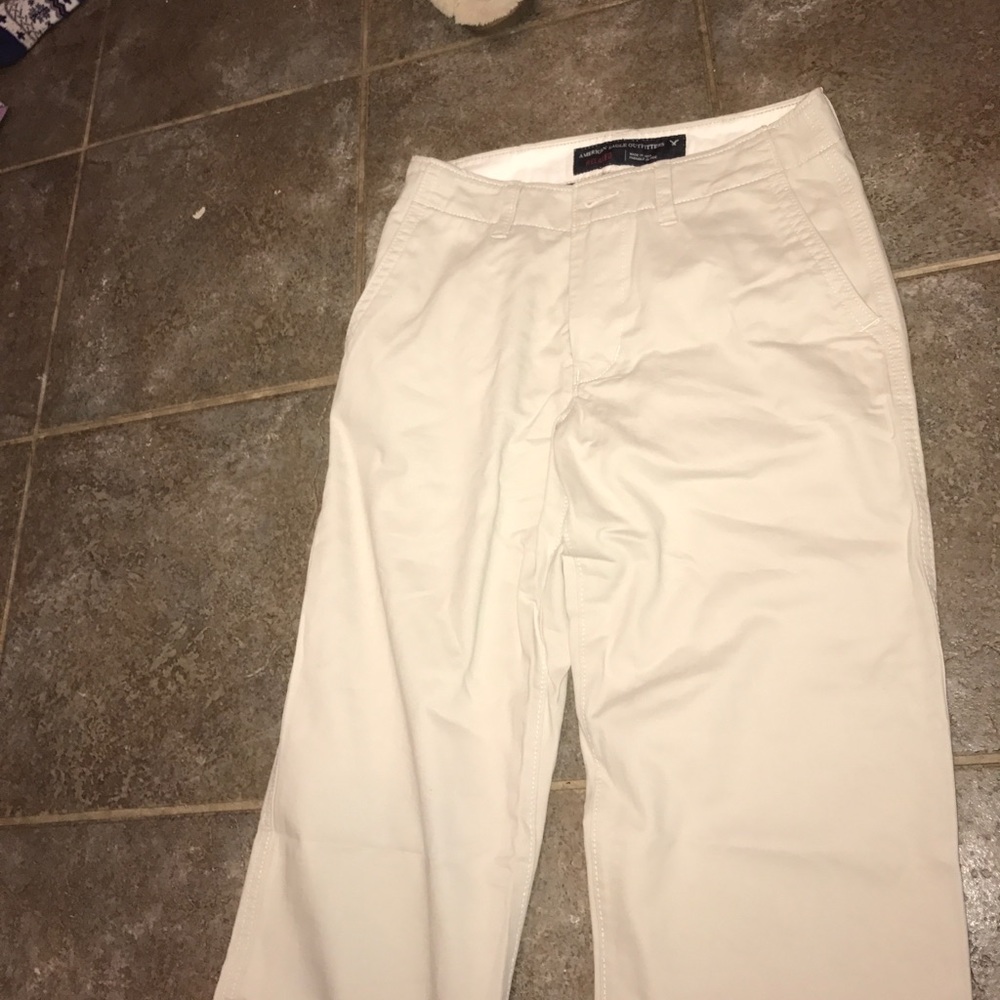 American eagle relaxed light color khakis 29/30