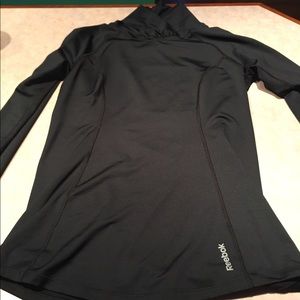 Reebok Playdry long sleeve running top