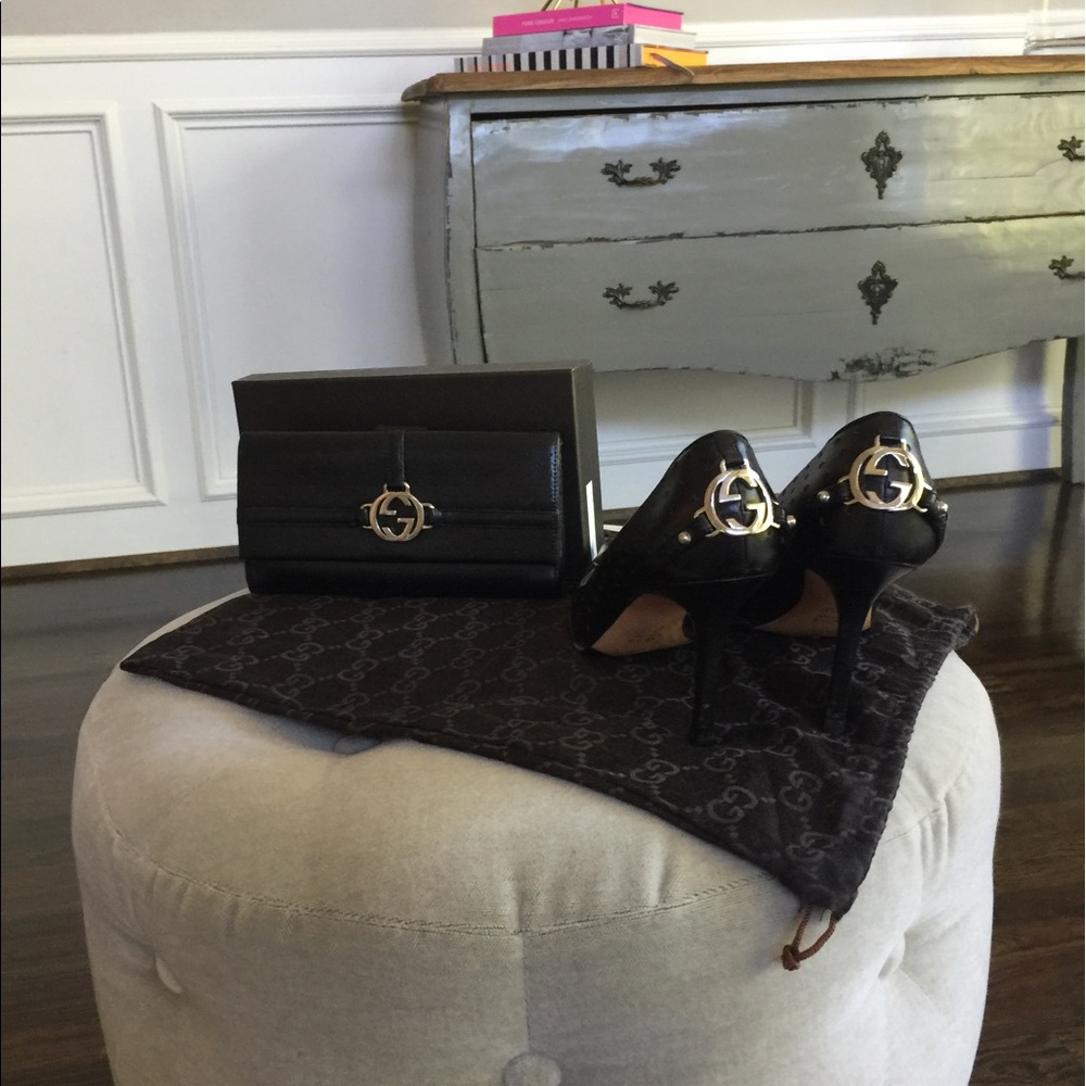 🎉SALE!!🎉Gucci Black Leather Pumps