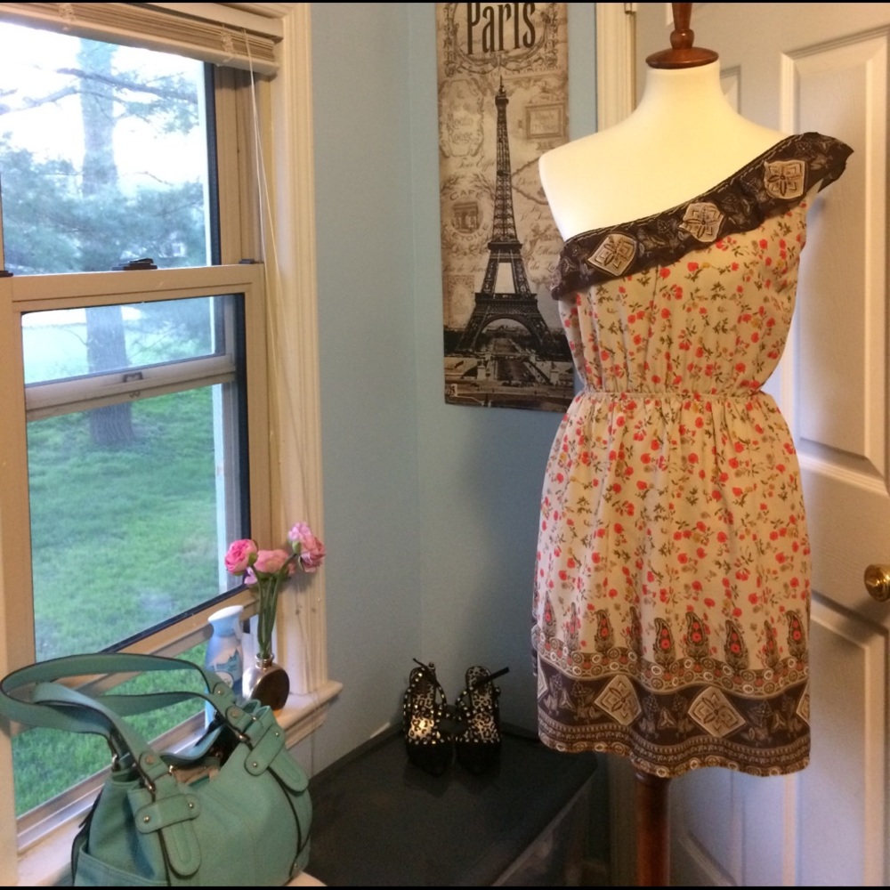 one shoulder ruffle patterned dress