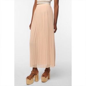 Sparkle & fade pleated maxi skirt