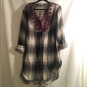 ❤️24 HOUR SALE❤️Anthro Embroidered Flannel Tunic