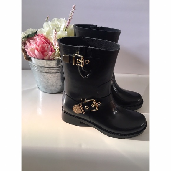 Vince Camuto Shoes - Vince Camuto Double-Buckle Rain Boot