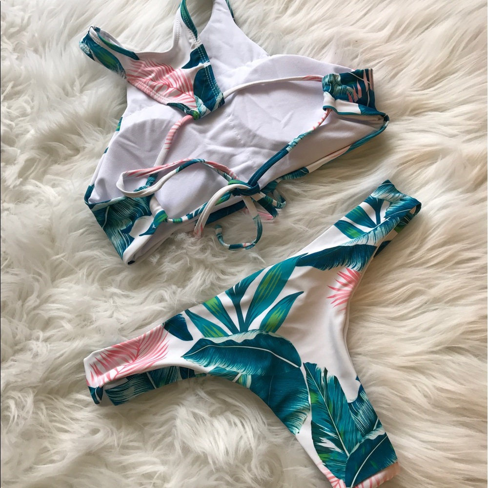 Tropical Bikini - Picture 3 of 5