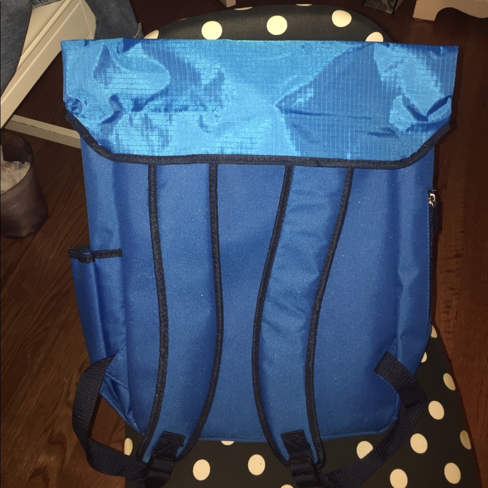 backpack - Picture 2 of 2