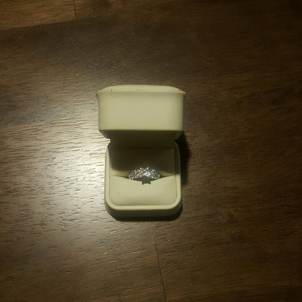 1.00 carat Princess cut diamond engagement ring