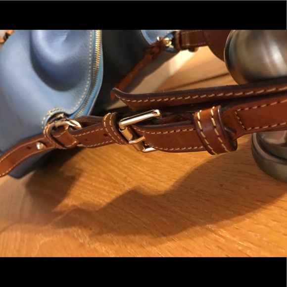❄️❄️HOT PICK❄️❄️Dooney & Bourke❄️ - Picture 5 of 7