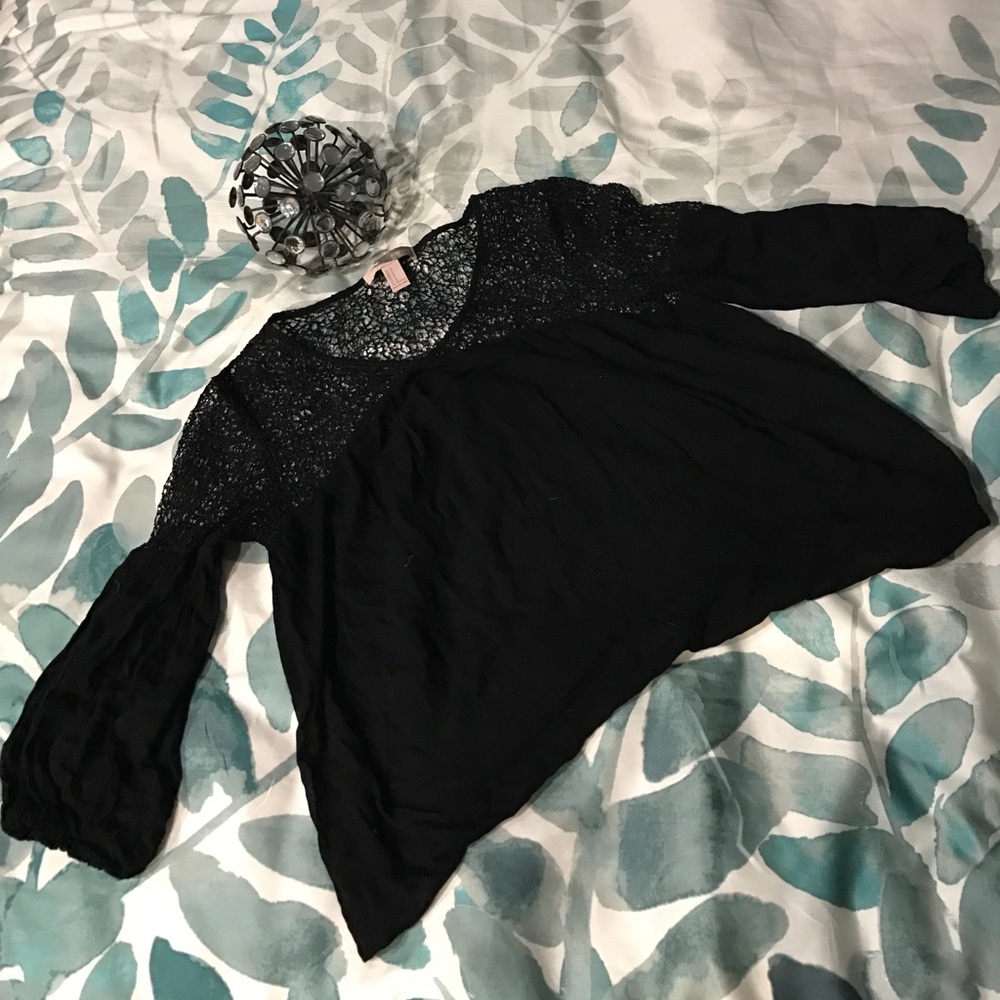 Forever 21 black blouse with lace detail