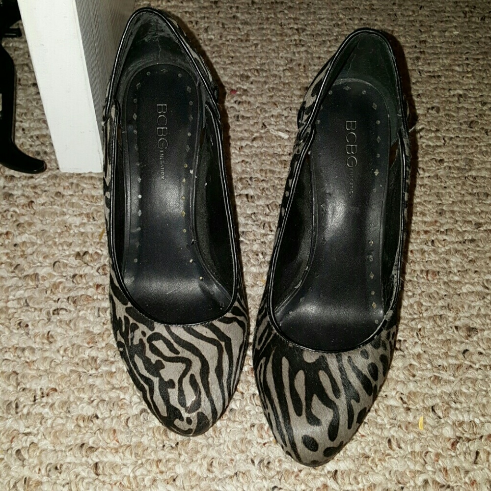 BCBGeneration shoes black and gray haired