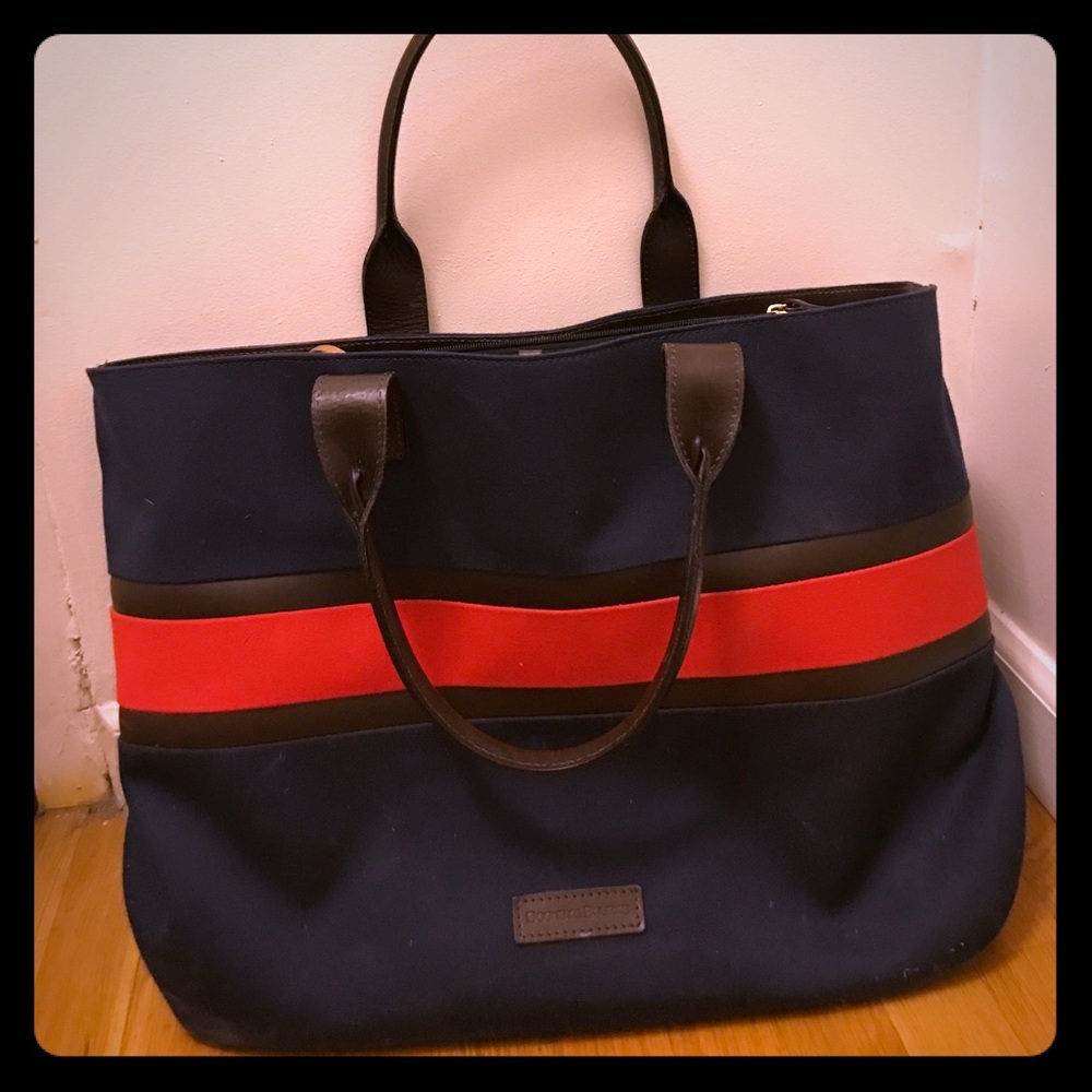 Dooney & Bourke large tote/carry on bag