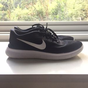 Black/White Nike Free Runs Size 8.5
