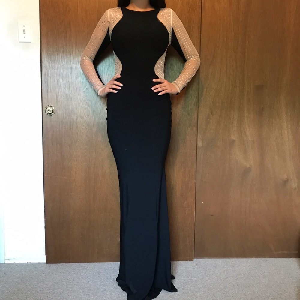 BLACK LONG SLEVE SEQUENCE PROM DRESS