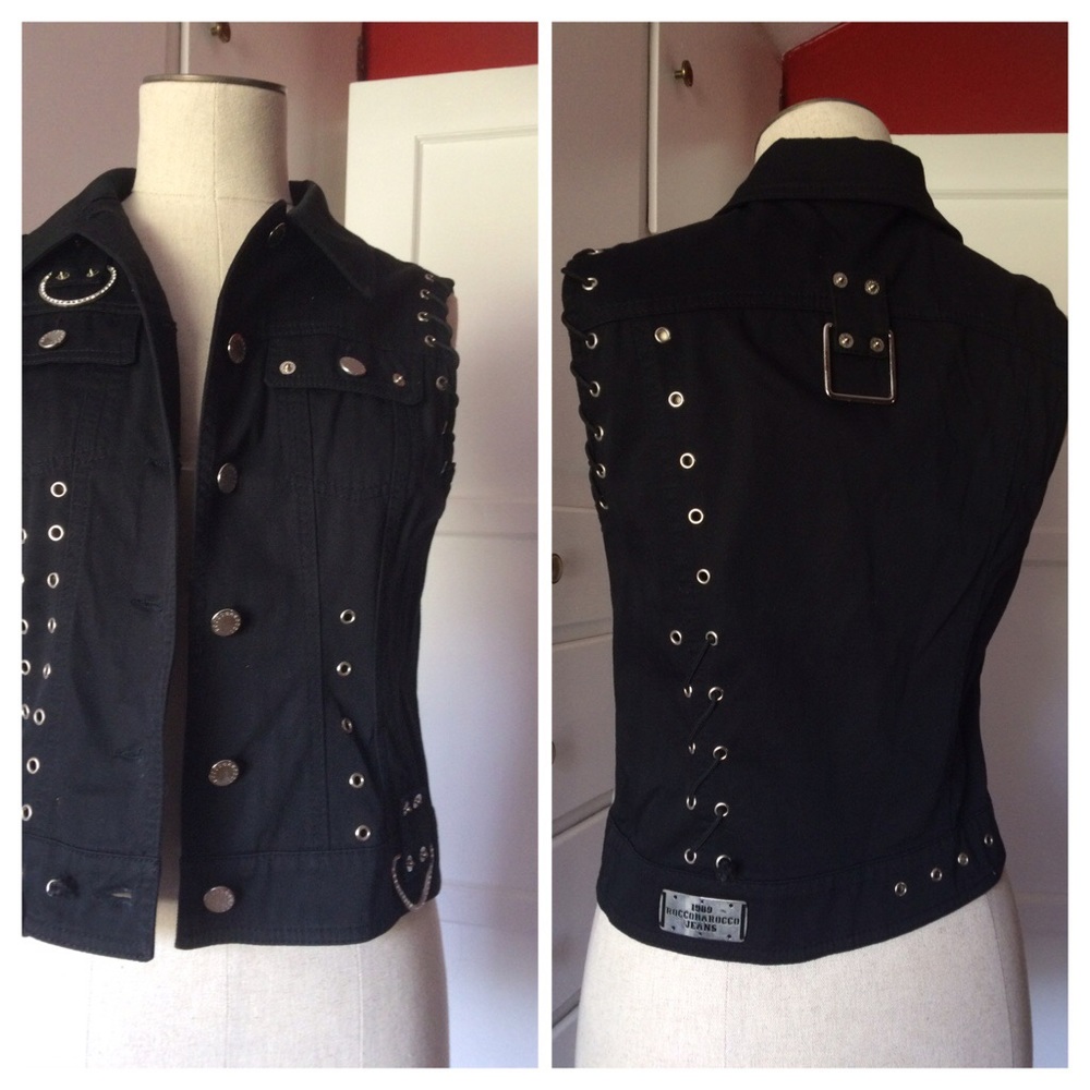 SOLD 👋🏼 Italian roccobarocco black jean vest •