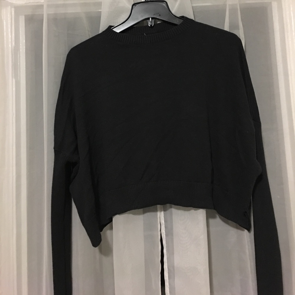 Urban Outfitters long sleeve crop sweater top