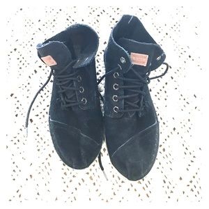 Toms women's ankle suede chukka black sz 7.5