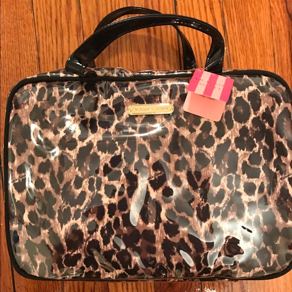 VICTORIA SECRET LONG HANGING WEEKENDER