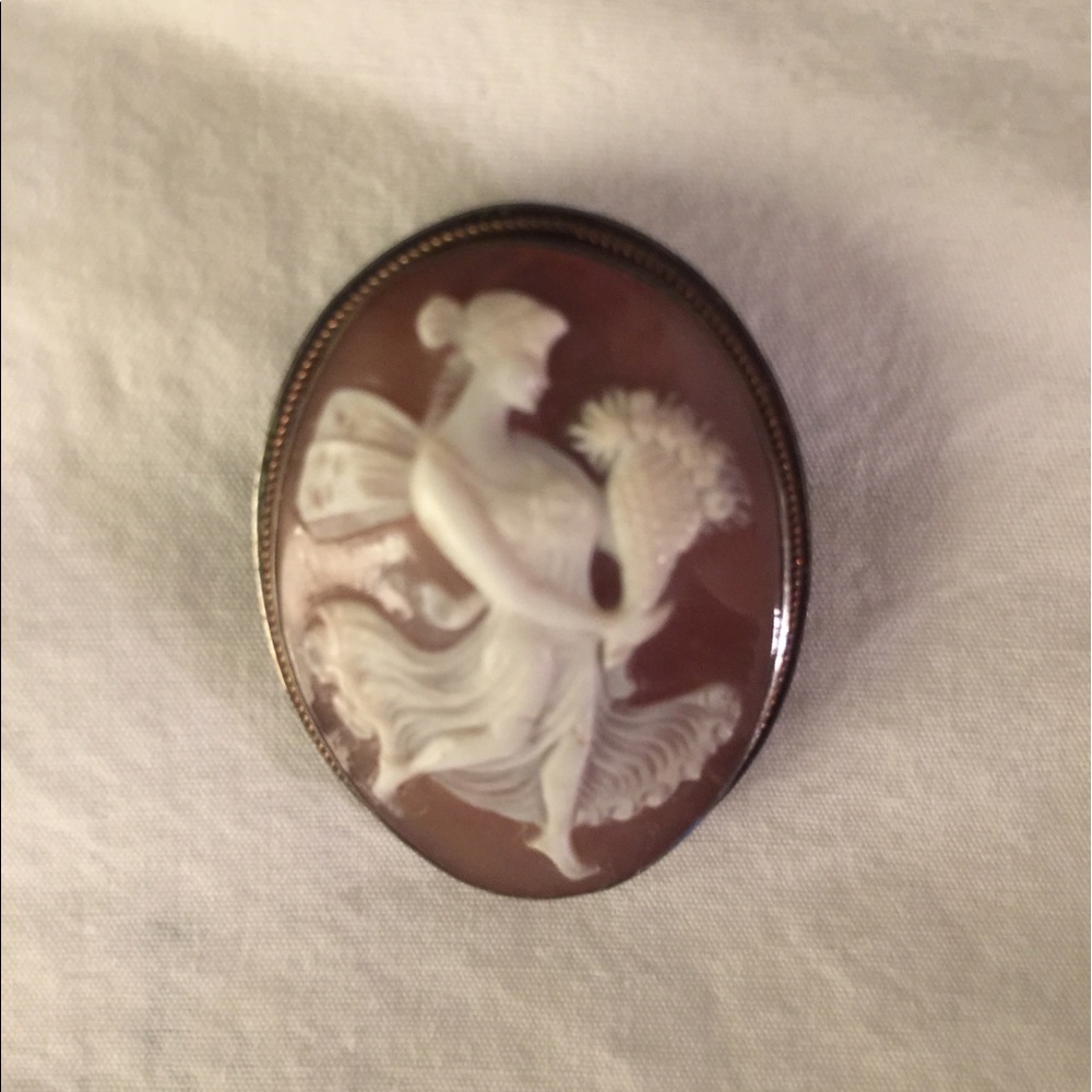 Vintage Cameo