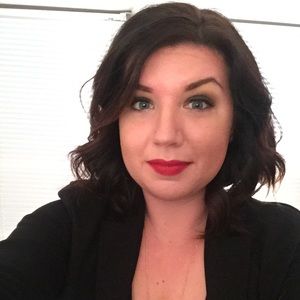 Meet your Posher, Holli