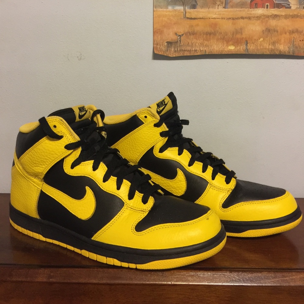 Nike Dunk High Black and Yellow