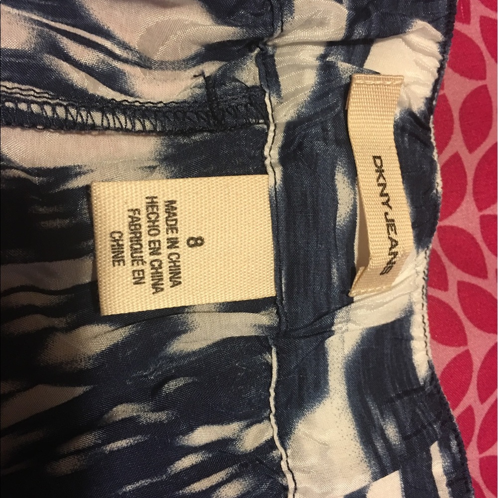 DKNY blue and whit capris