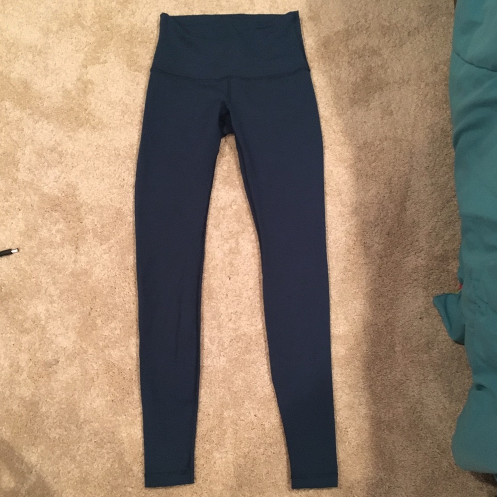 *NWOT LululemonWunderUnder Alberta Lake Teal size6