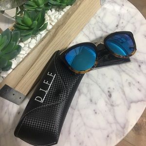 Diff eyewear sunglasses!