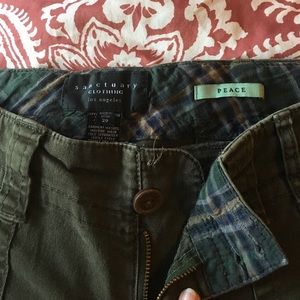 Sanctuary olive green pants (Peace)