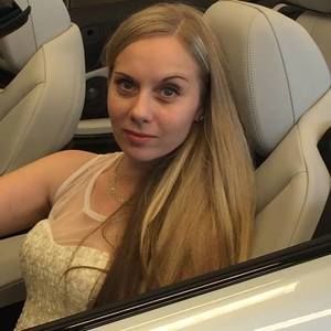 Meet your Posher, Julia