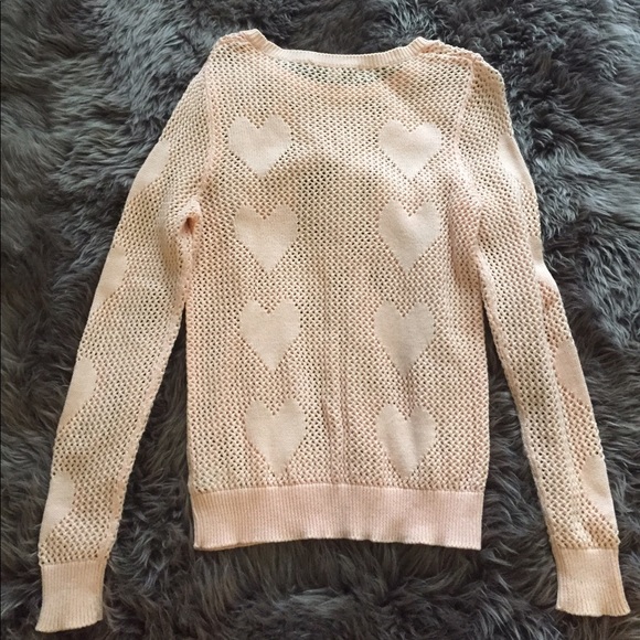 Forever 21 Heart Pink Sweater. - Picture 4 of 4