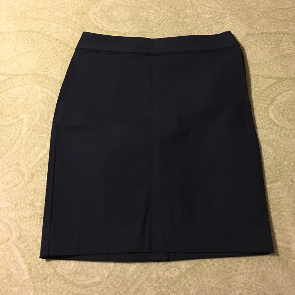 Limited Exact Stretch Navy Pencil skirt