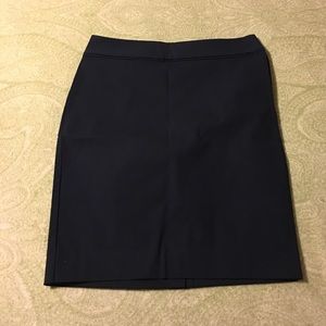 Limited Exact Stretch Navy Pencil skirt