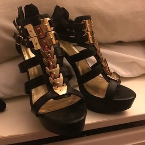 High heels size 7
