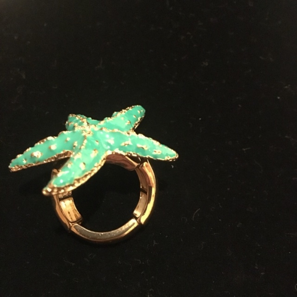 Starfish Ring - Picture 2 of 4