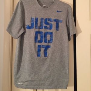 Men's Nike dri-fit t-shirt size small