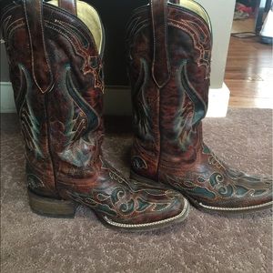 Corral boots