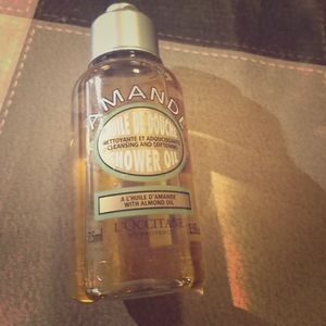L'Occitane shower oil