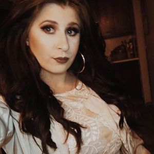 Meet your Posher, Gabriella