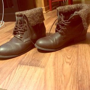 Boots! Size 7