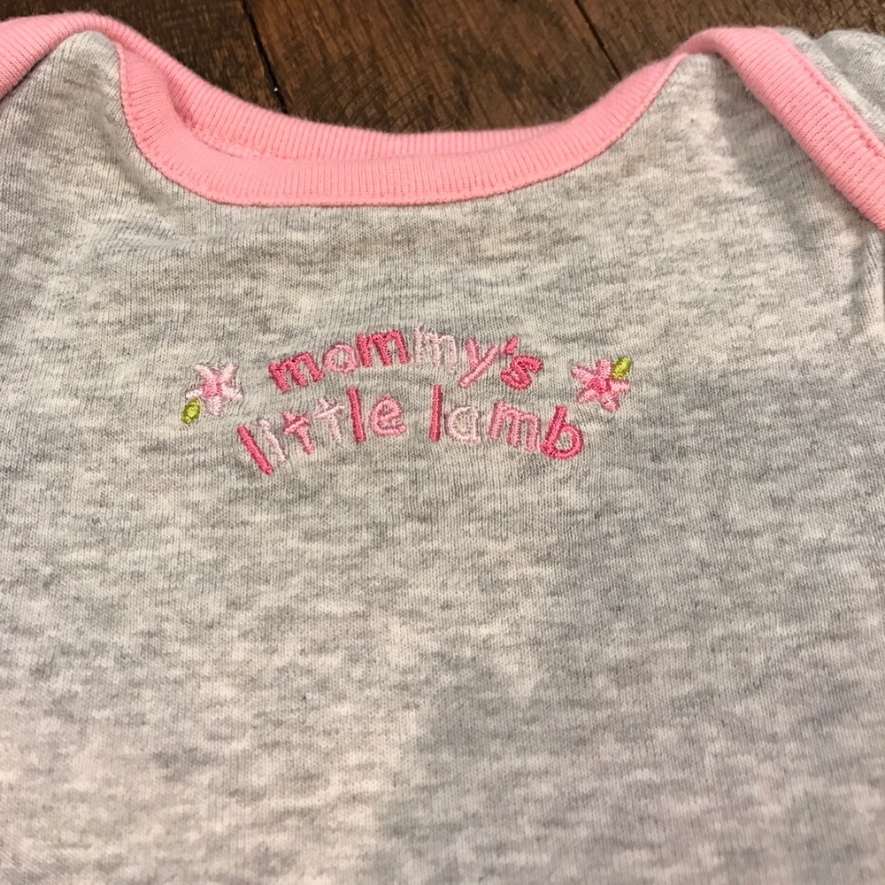 🔥Mommy's Little Lamb Newborn Onesie🔥