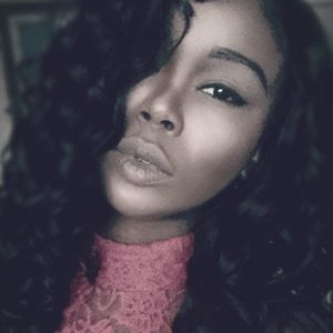 Meet your Posher, Courtney