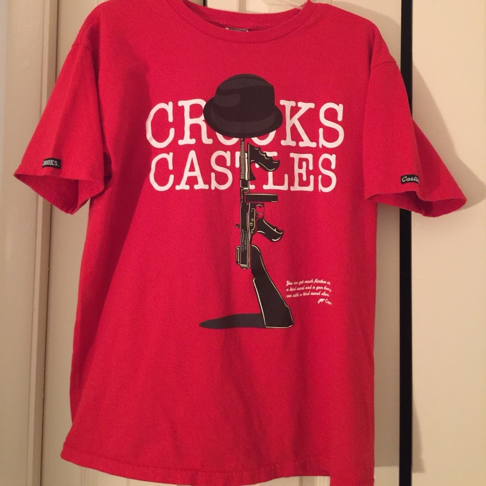 Men's Crooks  &Castles t-shirt- size medium