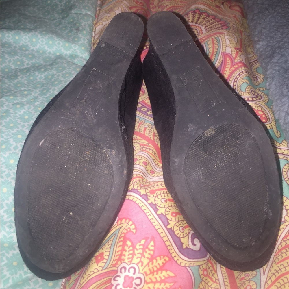 Shoes - Picture 3 of 3