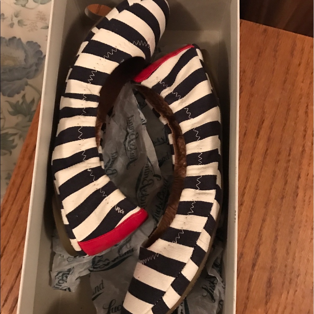 Lucky brand flats