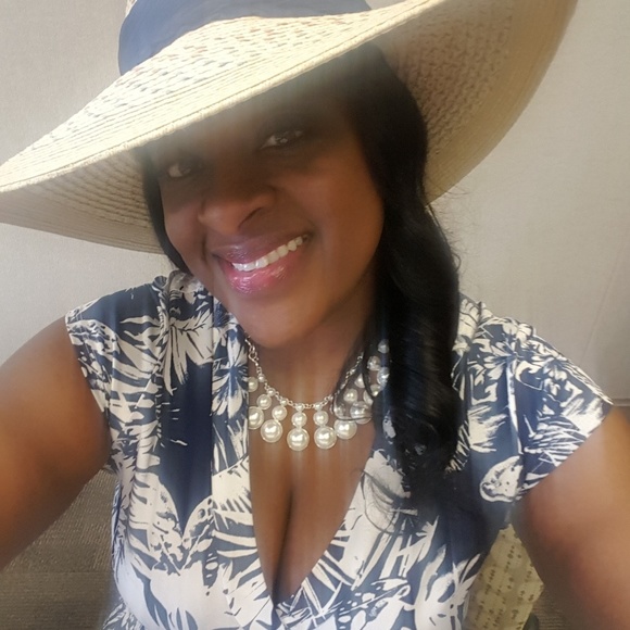 Meet your Posher, Rita - Picture 1 of 1