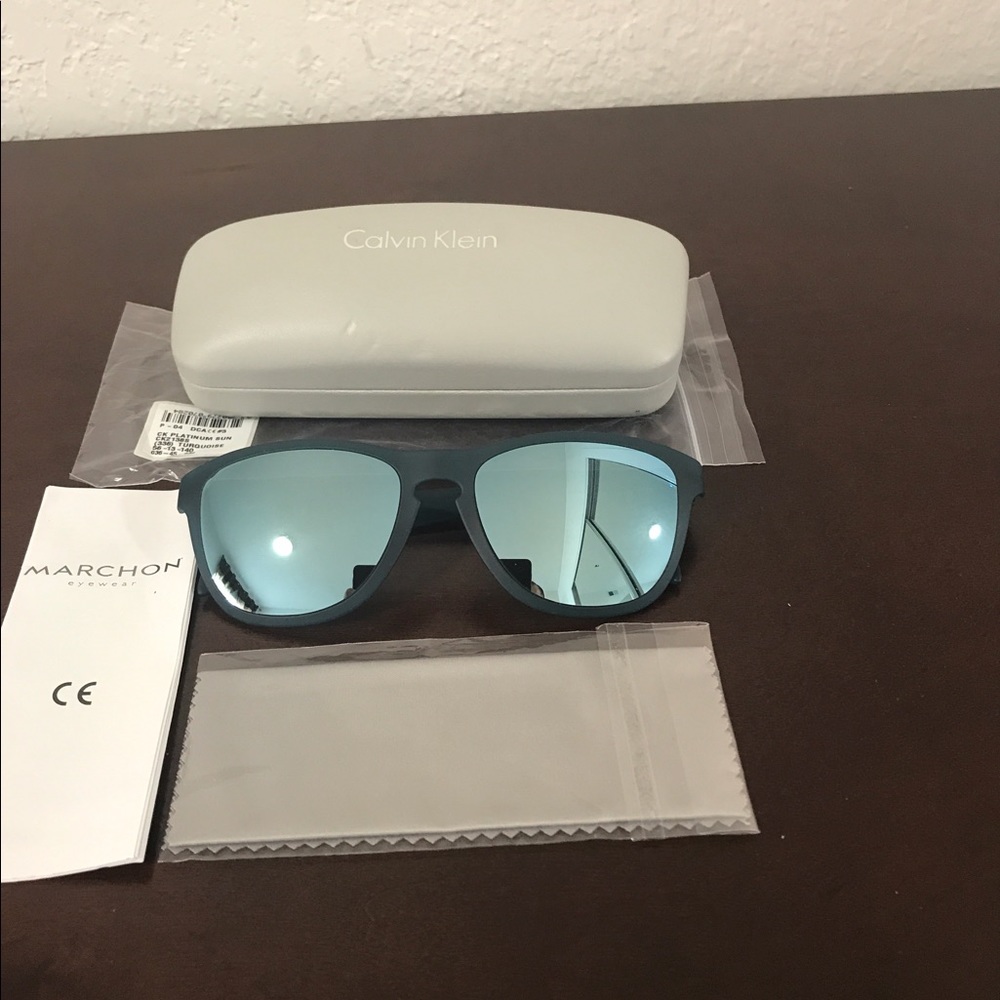 Calvin Klein woman sunglasses